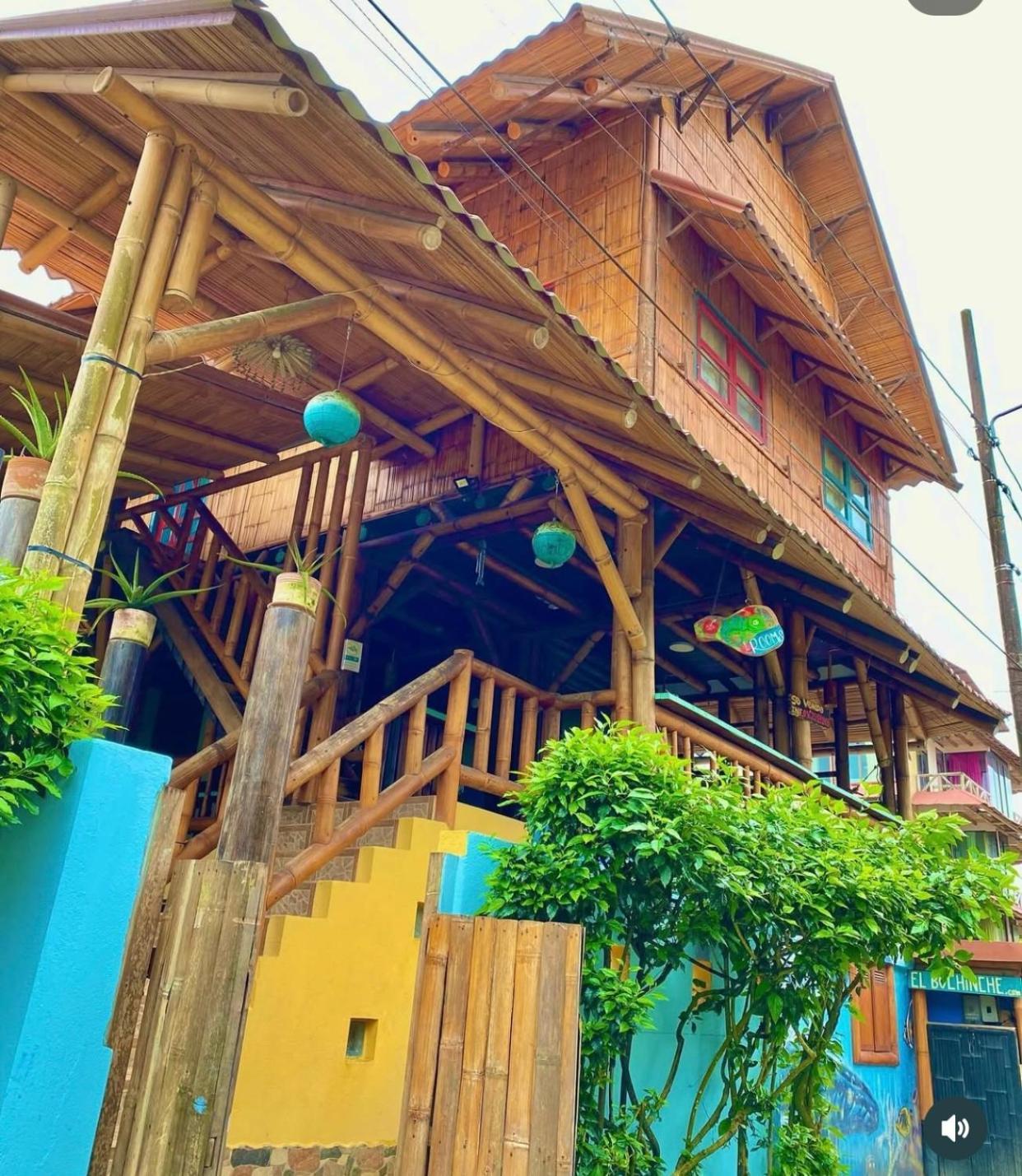 Hotel El Bochinche Mompiche Esterno foto