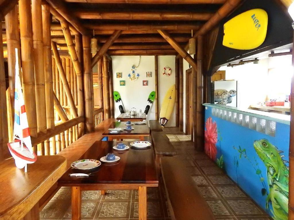 Hotel El Bochinche Mompiche Esterno foto